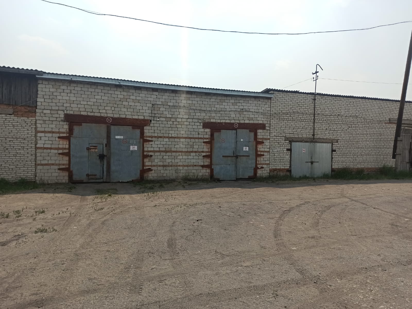 Помещение (Нежилое помещение в здании гараж) Пл. 229.3 кв. м. Местоположение: Российская Федерация, Алтайский край, Хабарский район, с. Хабары, ул Ленина, д. 34