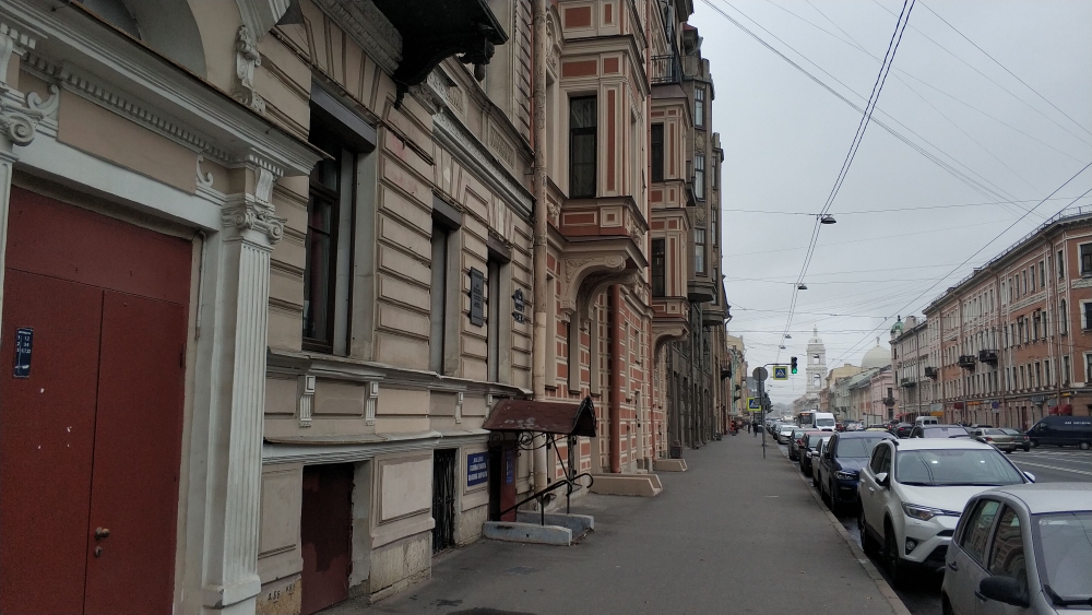 Нежилое помещение пл.91 м2, 1-я линия В.О. г. Санкт-Петербург