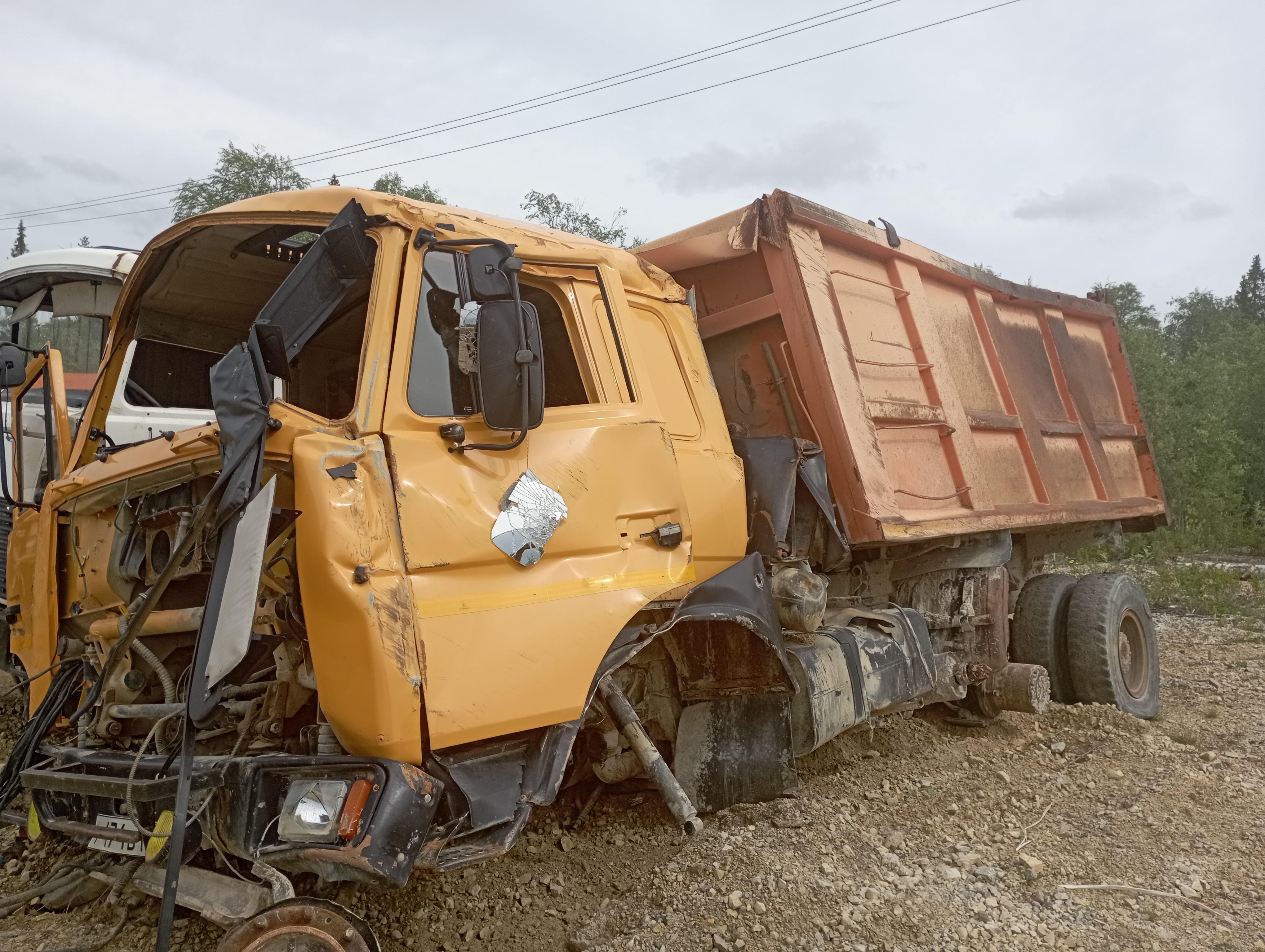 Самосвал МАЗ-5516Х5-480-050, 2017 г.в., 238,5 т. км, 328.0 л.с.