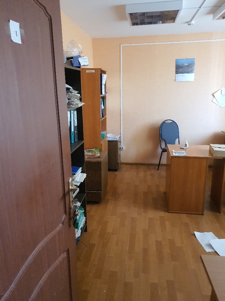 Нежилое помещение общей площадью 66,7 кв.м., расположенное на 2 этаже нежилого здания по адресу: Тульская область, Куркинский р-н, пос. Куркино, ул. Ленина, д.9А