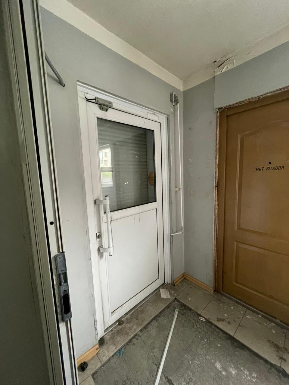нежилые помещения поз. 1-14 первого этажа в жилом доме, площадь 140.3 кв. м., местоположение: Камчатский край, г. Петропавловск-Камчатский, ул. Виталия Кручины, д. 8