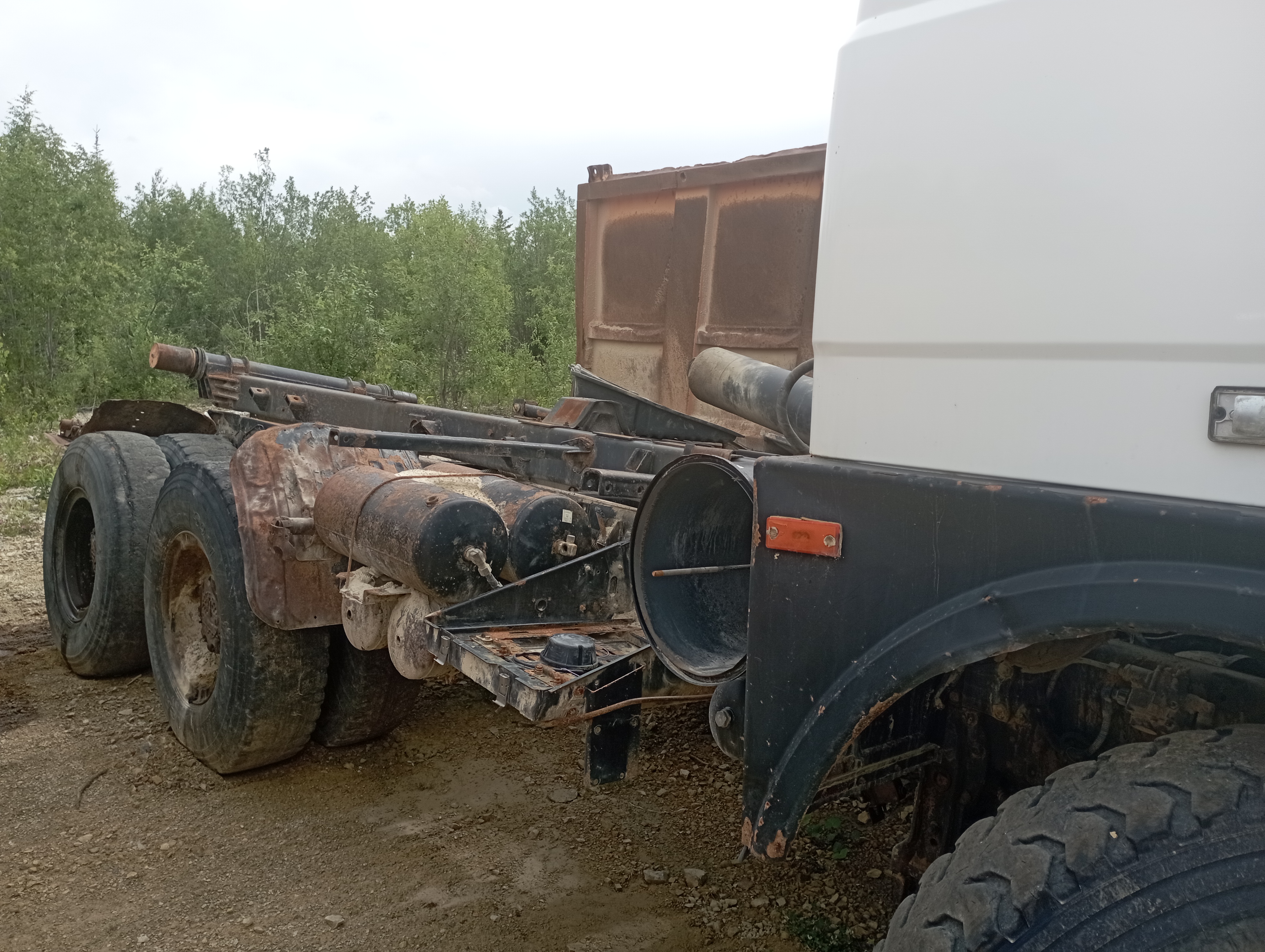 Самосвал МАЗ-5516Х5-480-050, 2016 г.в., 281,4 т.км, 328.0 л.с.