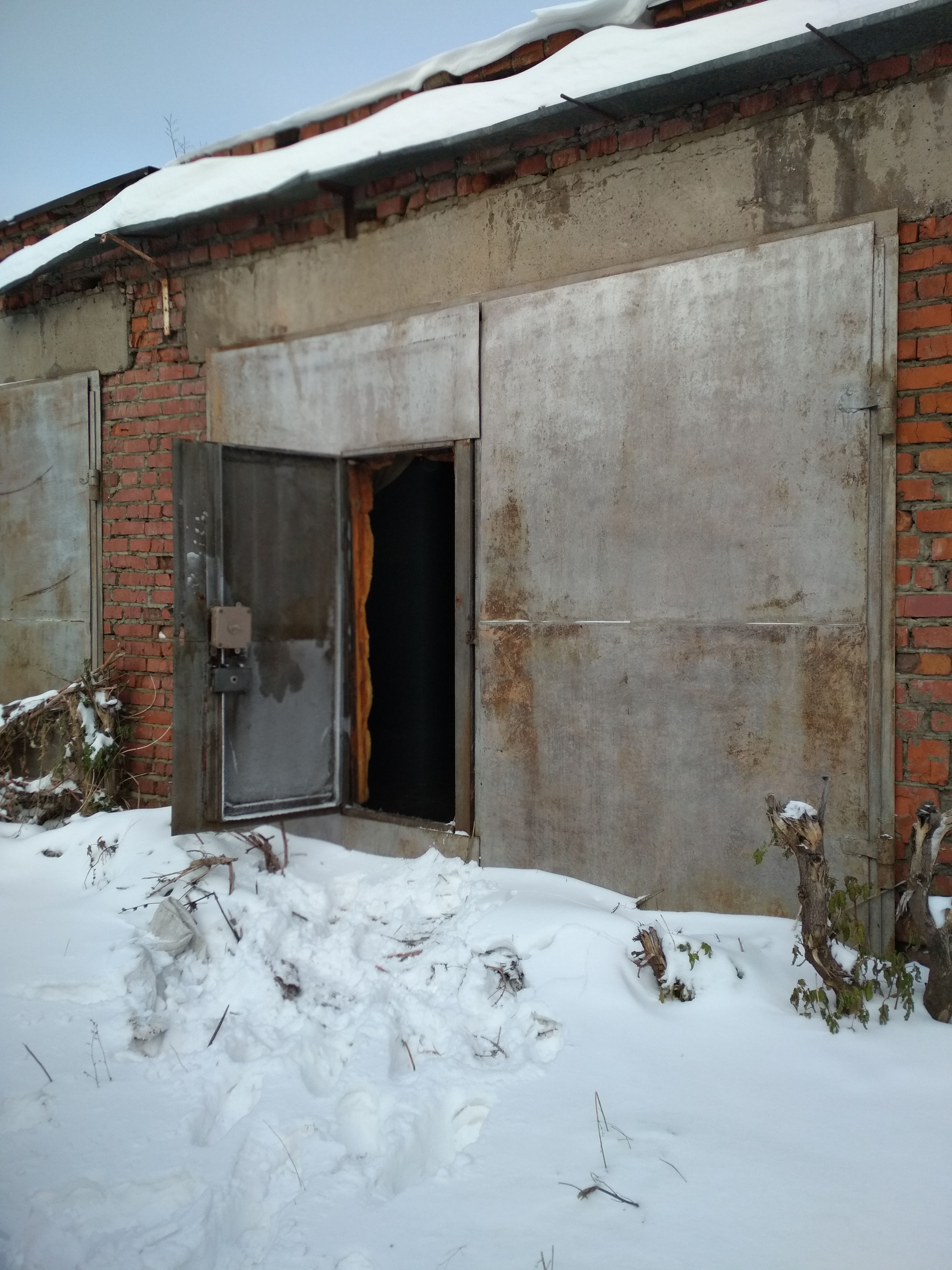 Помещение (гараж-бокс) Пл. 109.7 кв. м. Местоположение: Чувашская Республика - Чувашия, г Новочебоксарск, ул Коммунистическая, ВЛ 9А, ГК №1 "Строитель", гараж-бокс №238