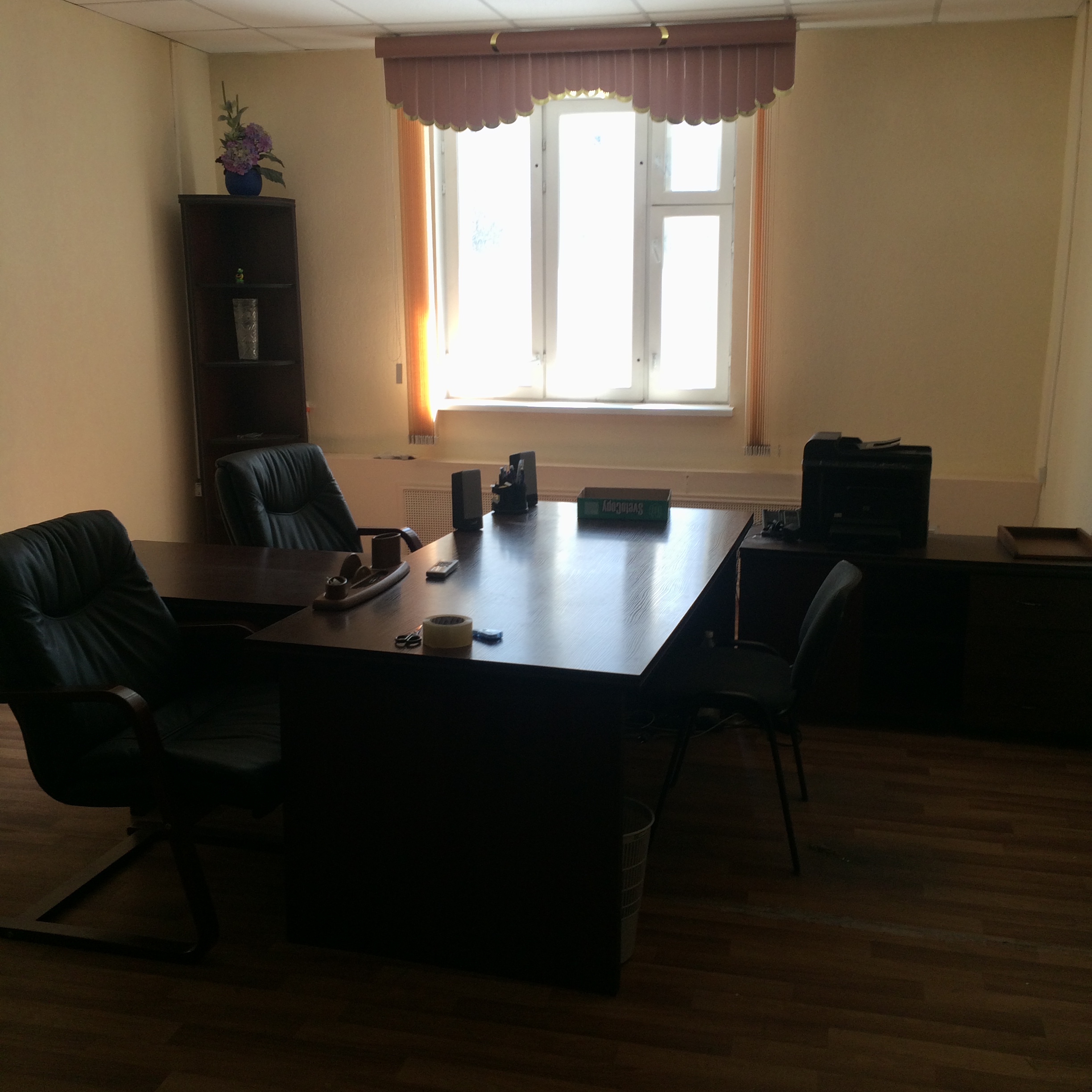 Административное здание, 2 этажа, общей площадью 496,1 кв.м.