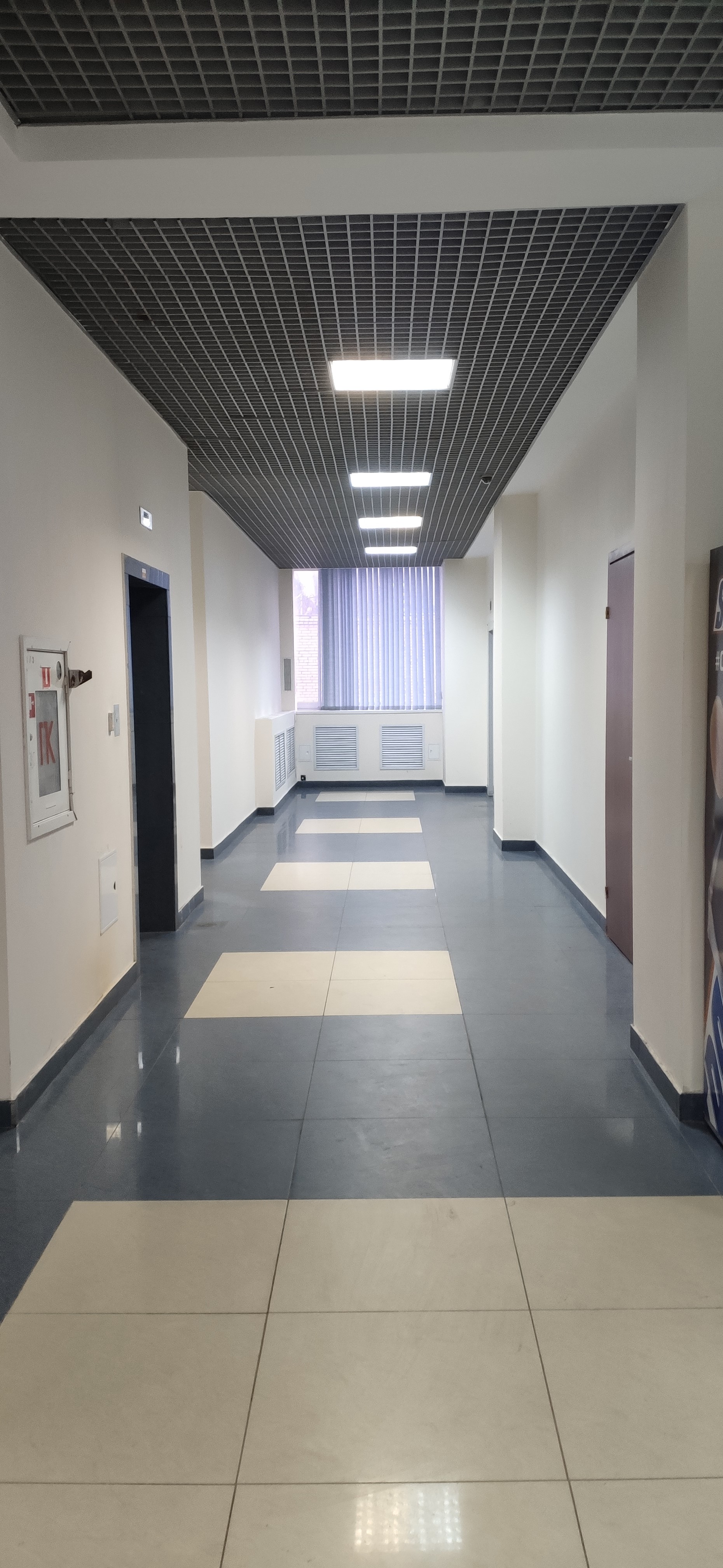 Встроенные нежилые помещения площадью 1210,3 кв. м, этаж 3 в г. Владимир