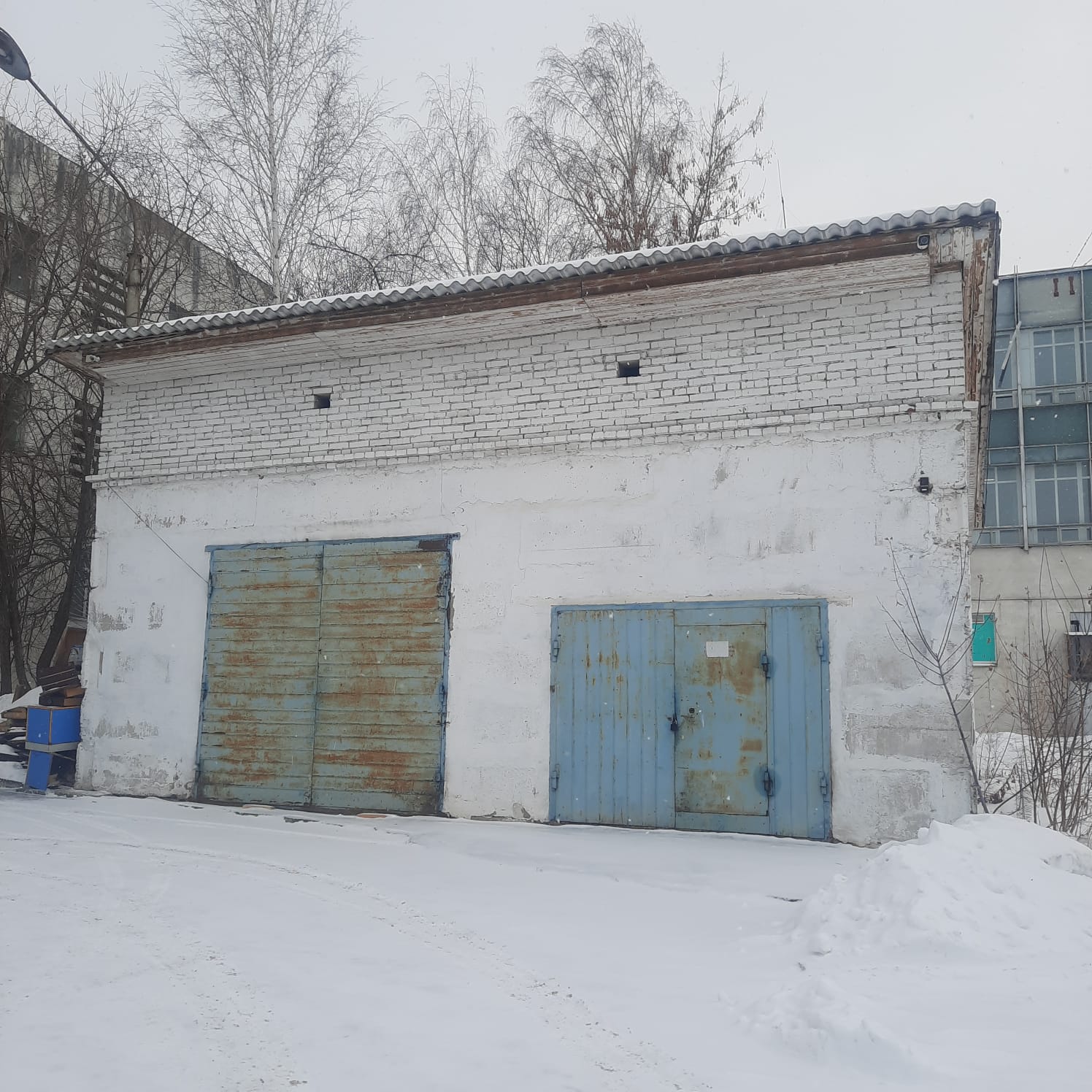 Комплекс имущества, расположенный: Россия, Красноярский край, г.Сосновоборск, ул.Энтузиастов, д.8а (земельный участок 8а)