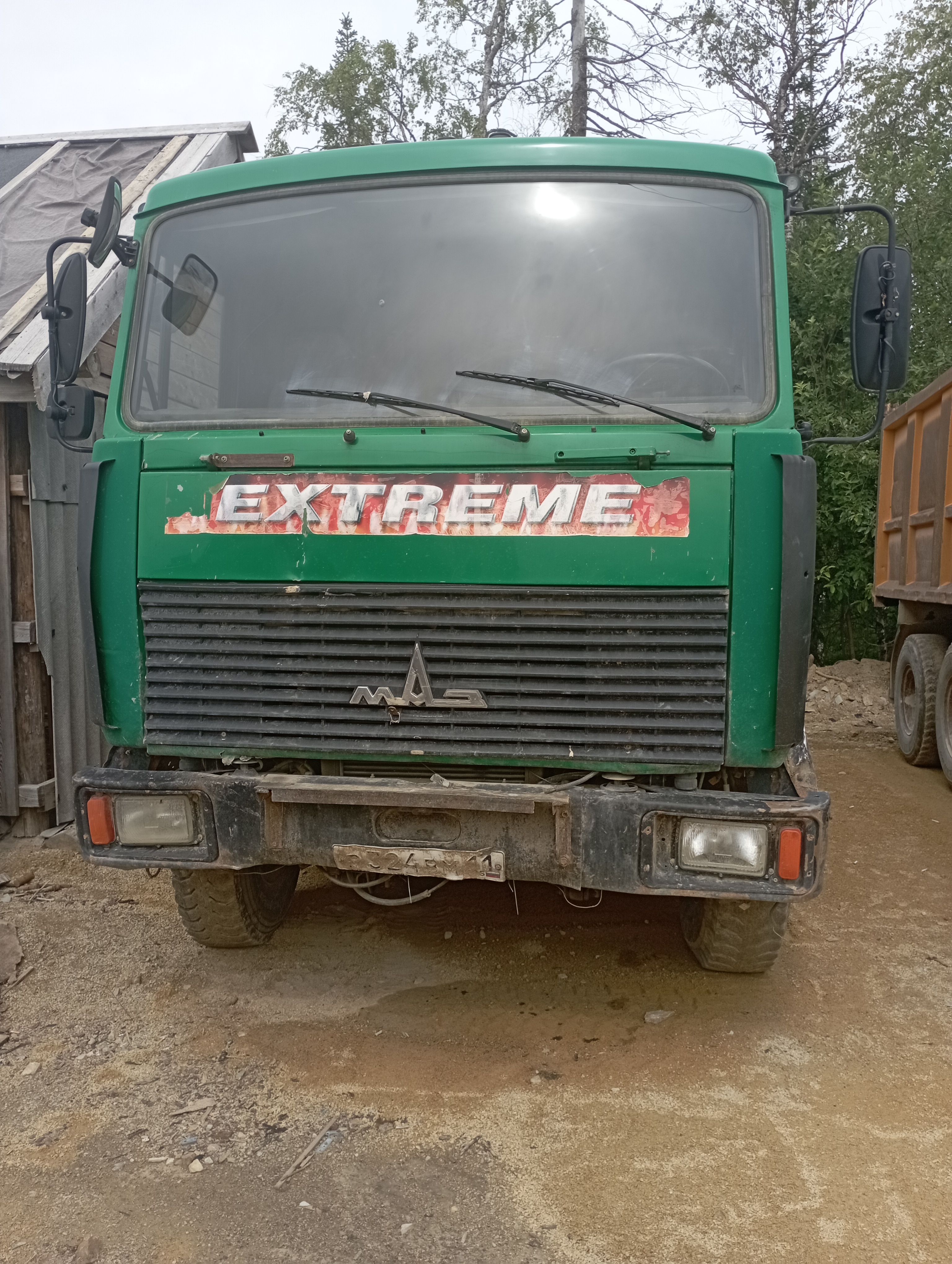 Самосвал МАЗ-5516Х5-480-050, 2016 г.в., 277,7 т. км, 328.0 л.с.