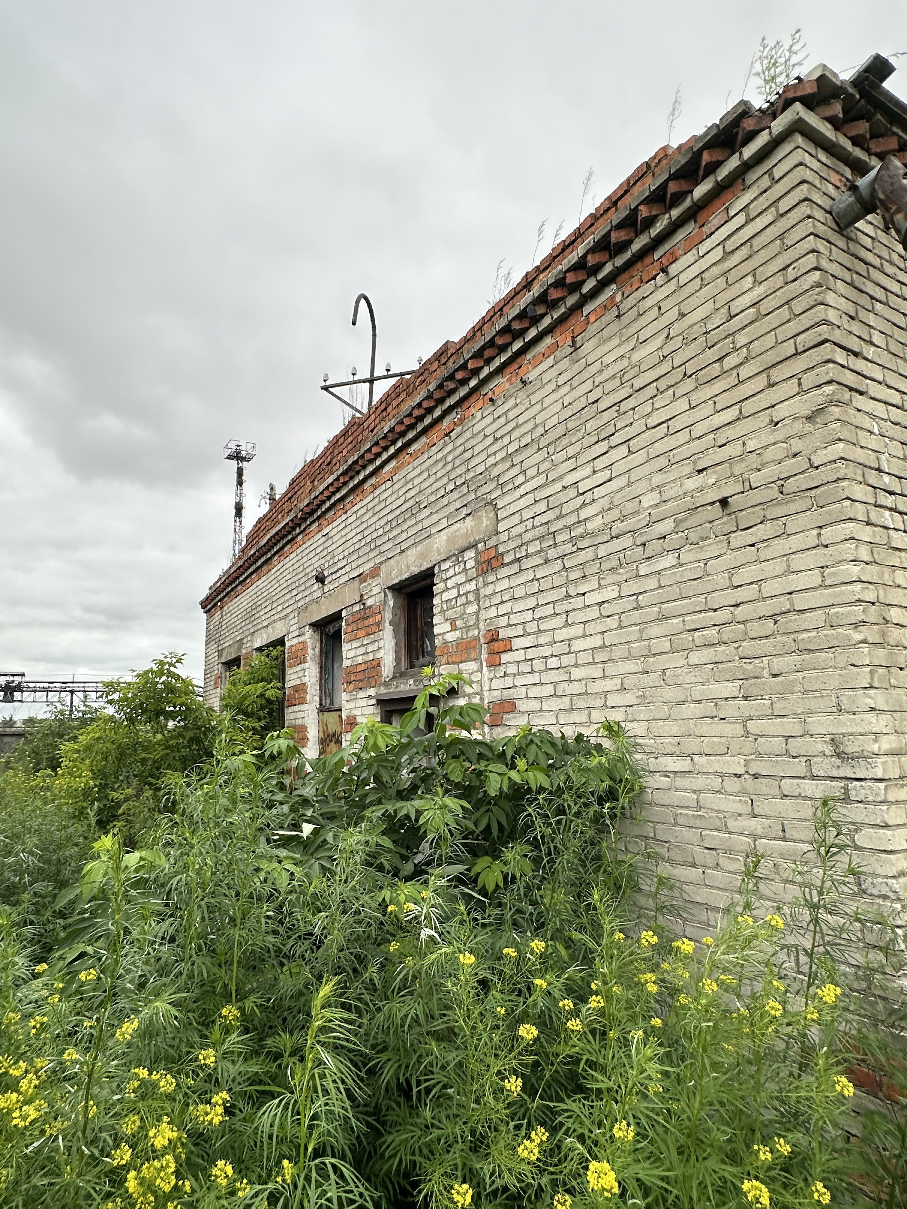 Комплекс им-ва Местоположение: Хабаровский край, г. Комсомольск-на-Амуре, ул. Пермская, на берегу реки Амур в районе ТЭЦ-2