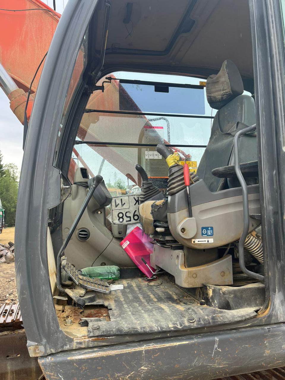 Экскаватор Hitachi ZX200-3, 2012 г.в.