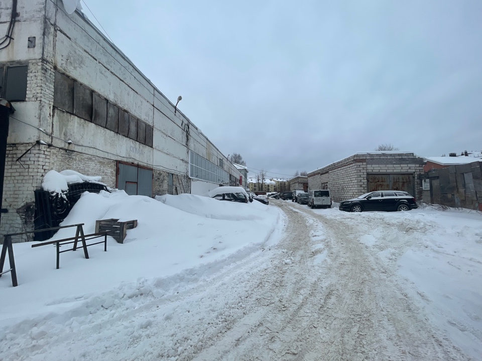 Недвижимое имущество по адресу: Республика Коми, г. Сыктывкар, ул. Школьная, д. 37