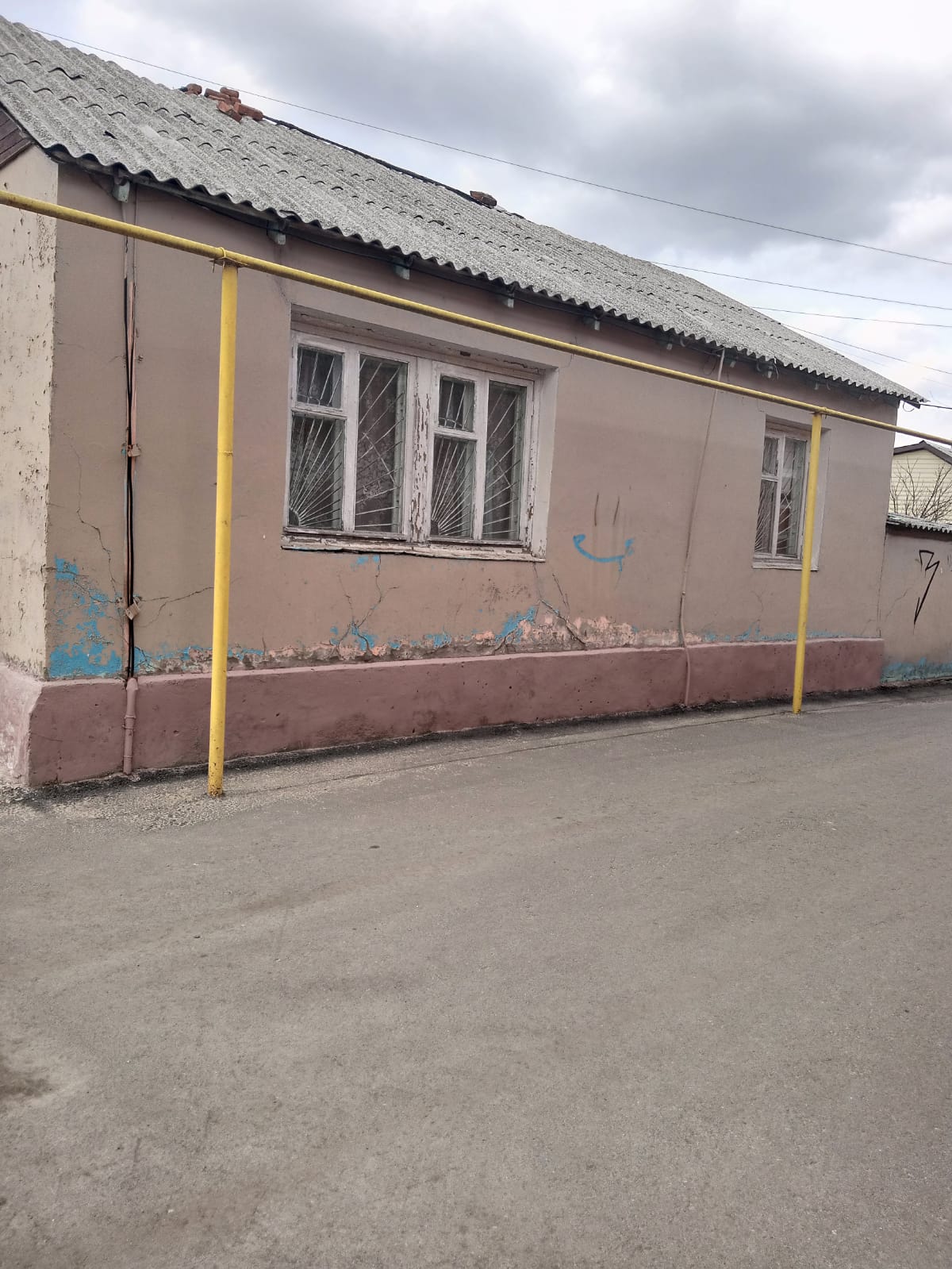 Комплекс имущества по адресу Воронежская область, г. Бутурлиновка, пл. Воли, з/у 27 (д. 27)