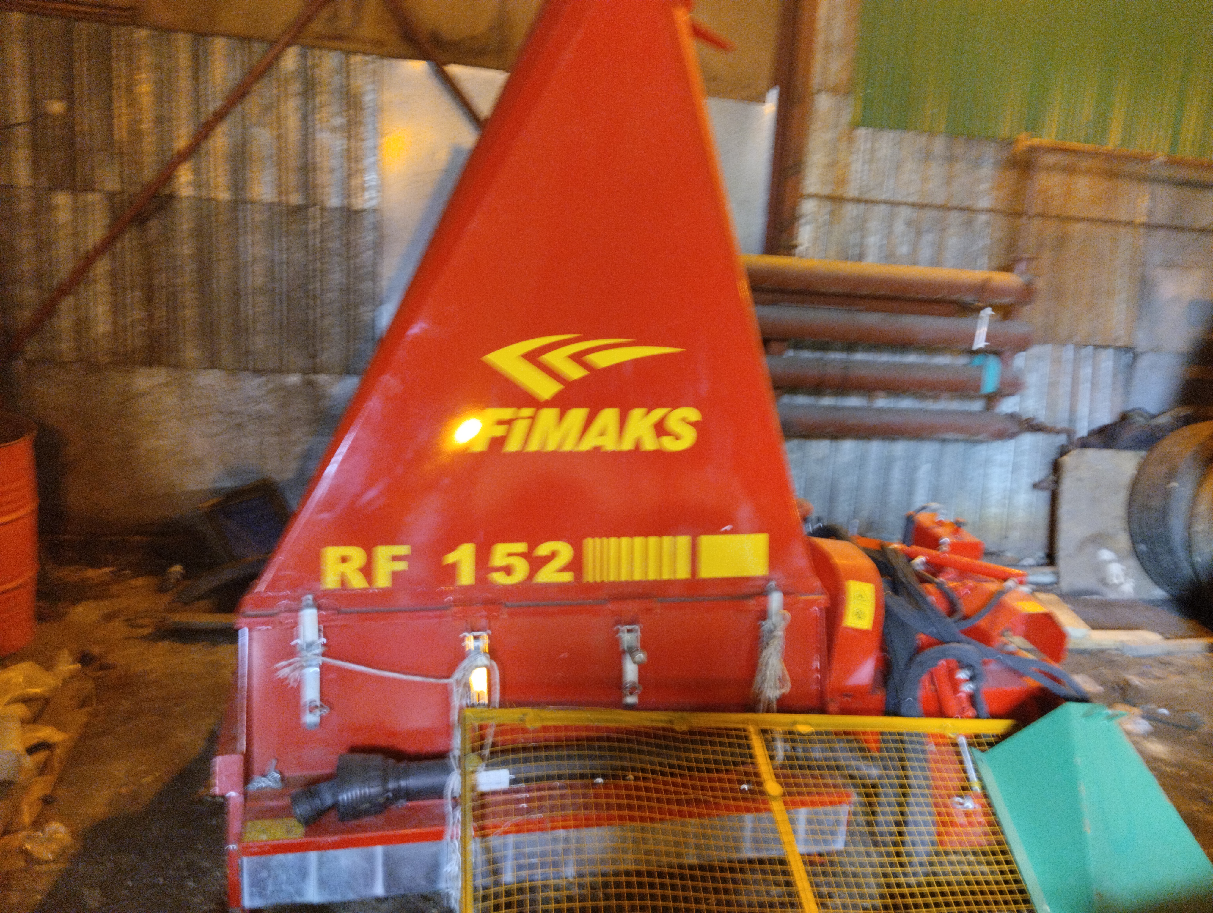 Комбайн силосоуборочный прицепной RF 152 (косилка-измельчитель)