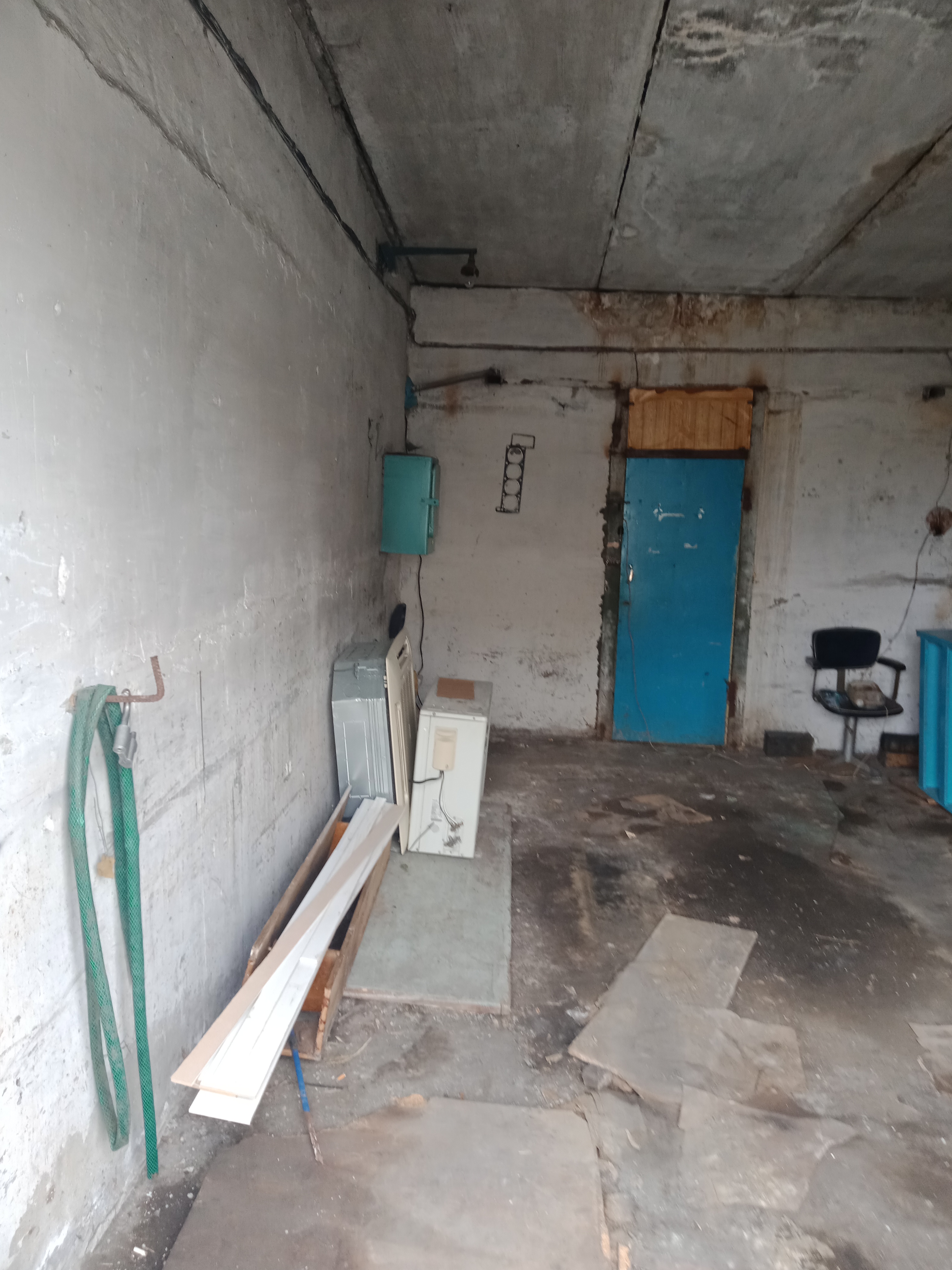 Помещение (Помещения в нежилом здании гаража) Пл. 142 кв. м. Местоположение: Россия, Курганская обл., Частоозерский район, с. Частоозерье, ул. Ленина, 24