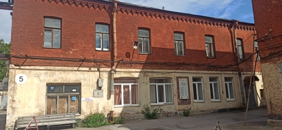 Комплекс имущества, расположенный г.Санкт-Петербург, Матисов переулок, дом 4, литера А, литера З: 1. Земельный участок 2. Ремонтные мастерские, гараж, производственное 3. Административное, гараж