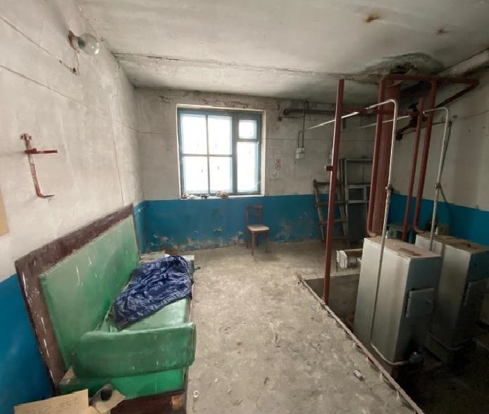 Помещения в нежилом здании гаража с пристроем Пл. 254.1 кв. м. Местоположение: Россия, Курганская обл., Далматовский район, г. Далматово, ул. Советская, 290